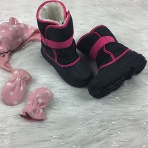 The Childrens Place Snow boots